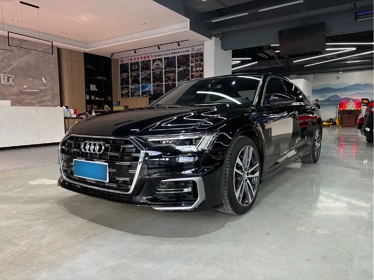 2021 Audi A6L 2.0T 190HP L4 7DCT