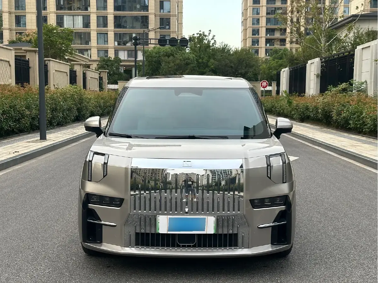 2022 Zeekr 009 BEV 140KWH