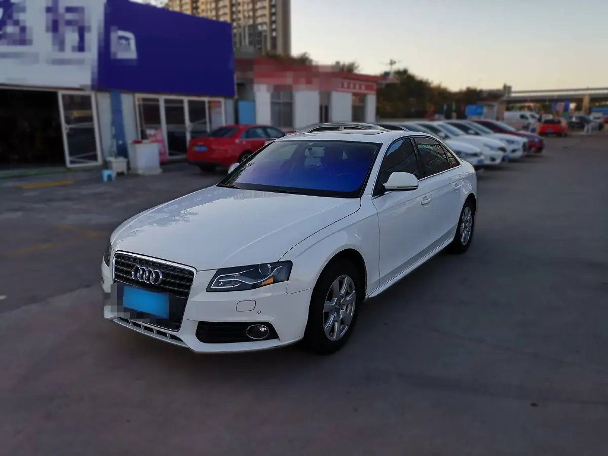 2012 Audi A4L 2.0T 180HP L4 CVT