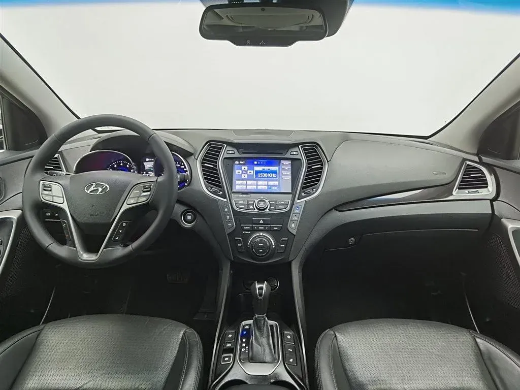 2013 Hyundai Grand SantaFe 3.0L 264HP V6 6AT,autocango,china used car exporter,china ev exporter,chinese used car exporter,chinese used ev exporter