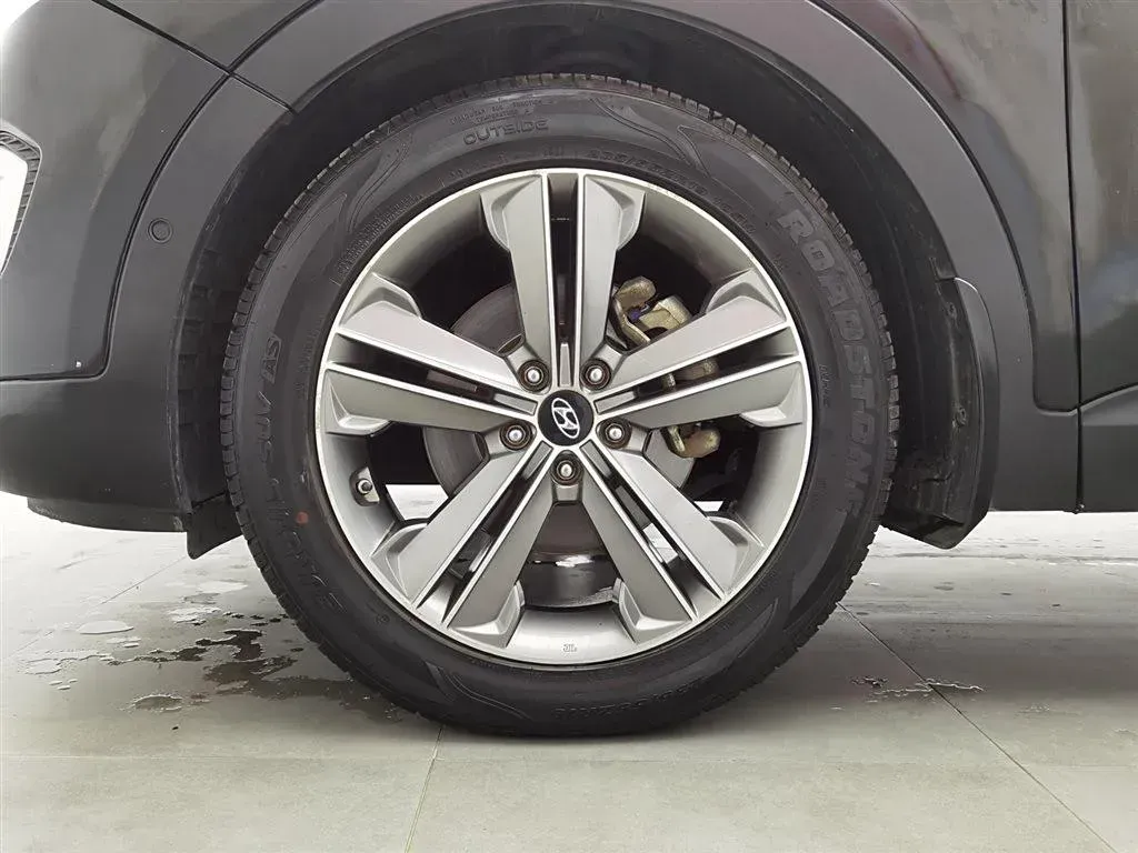 2013 Hyundai Grand SantaFe 3.0L 264HP V6 6AT,autocango,china used car exporter,china ev exporter,chinese used car exporter,chinese used ev exporter