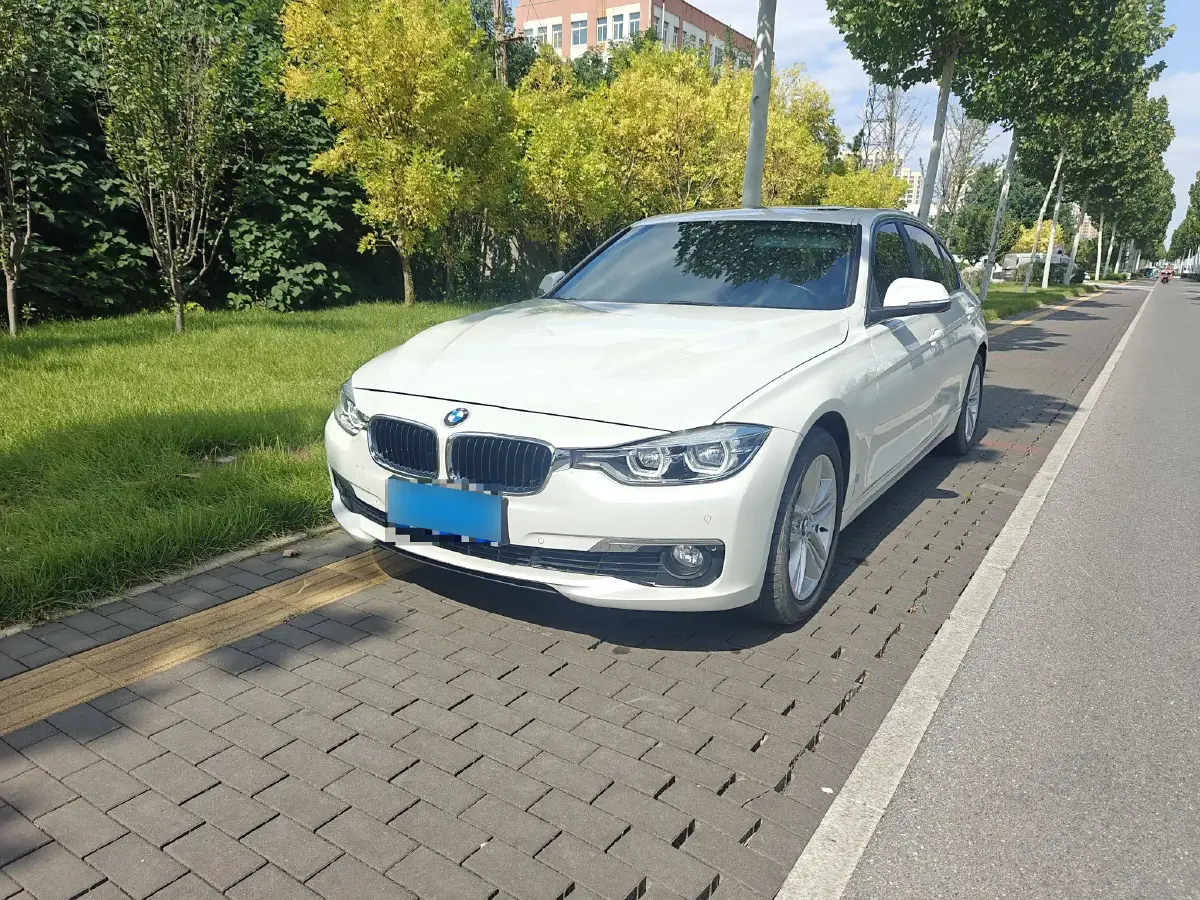 2017 BMW 3 Series 2.0T 184HP L4 8AT