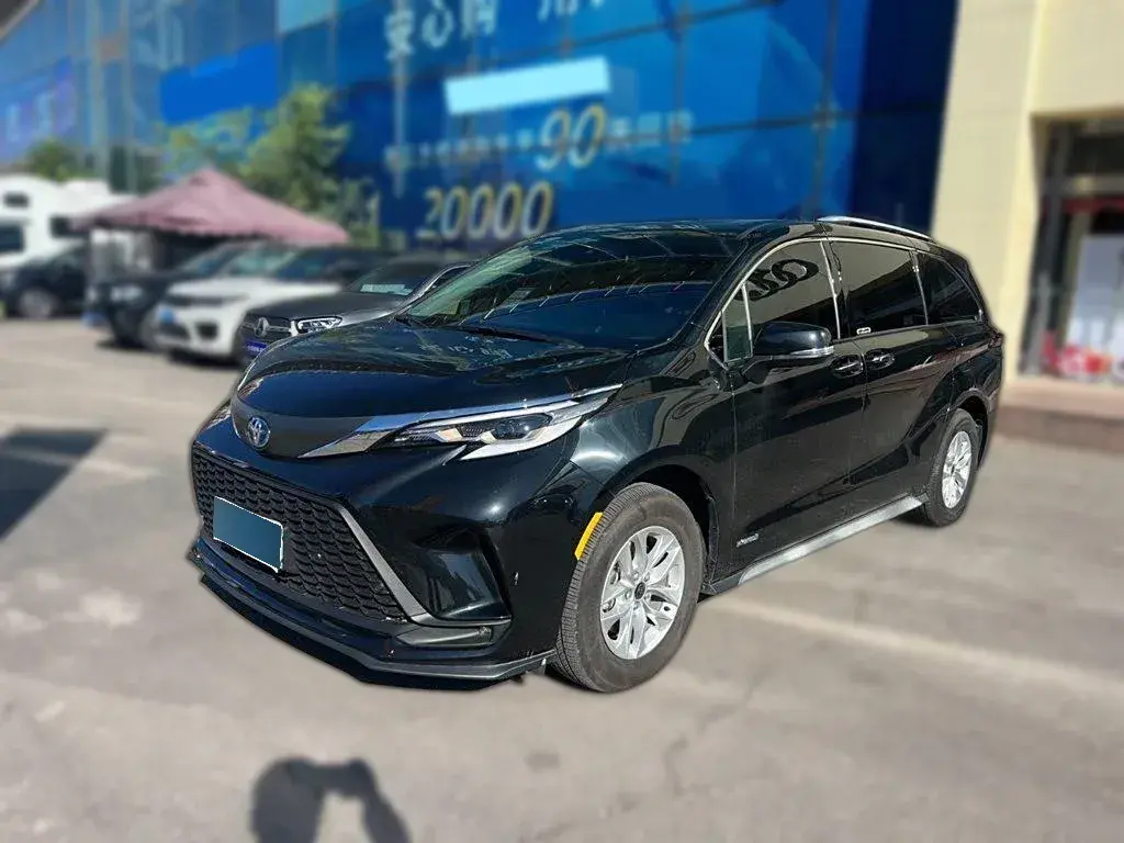 2023 Toyota Granvia 2.5L 189HP L4 E-CVT Hybrid