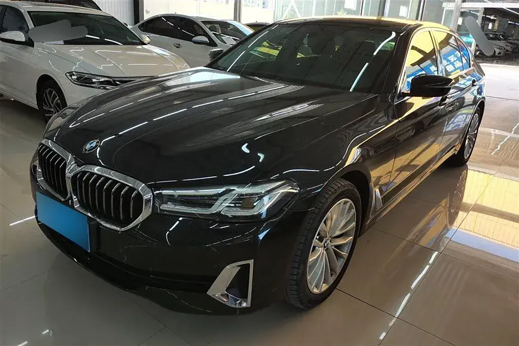 2021 BMW 5 Series 2.0T 184HP L4 8AT