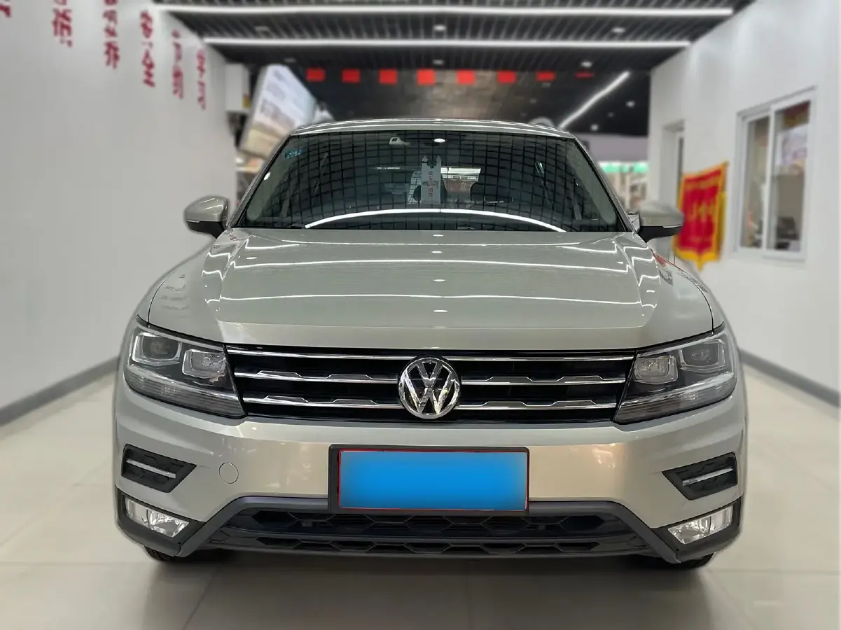 2017 Volkswagen Tiguan L 1.8T 180HP L4 7DCT