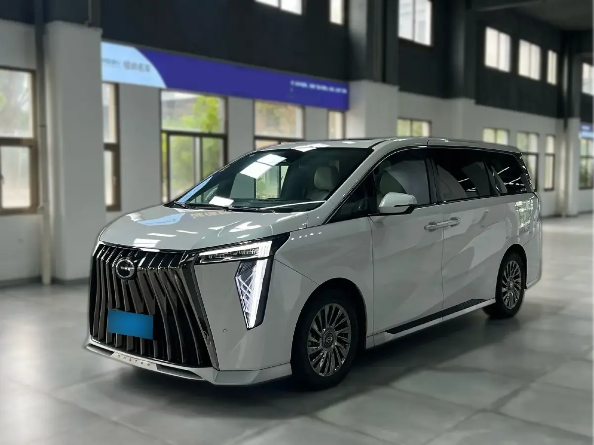 2023 GAC Trumpchi M8 2.0T 190HP L4 E-CVT Hybrid