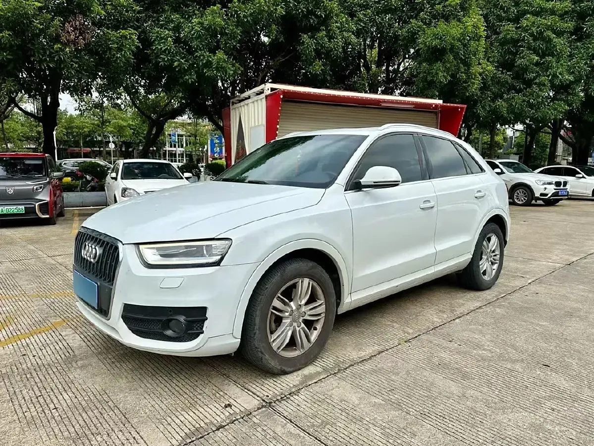 2015 Audi Q3 2.0T 170HP L4 7DCT