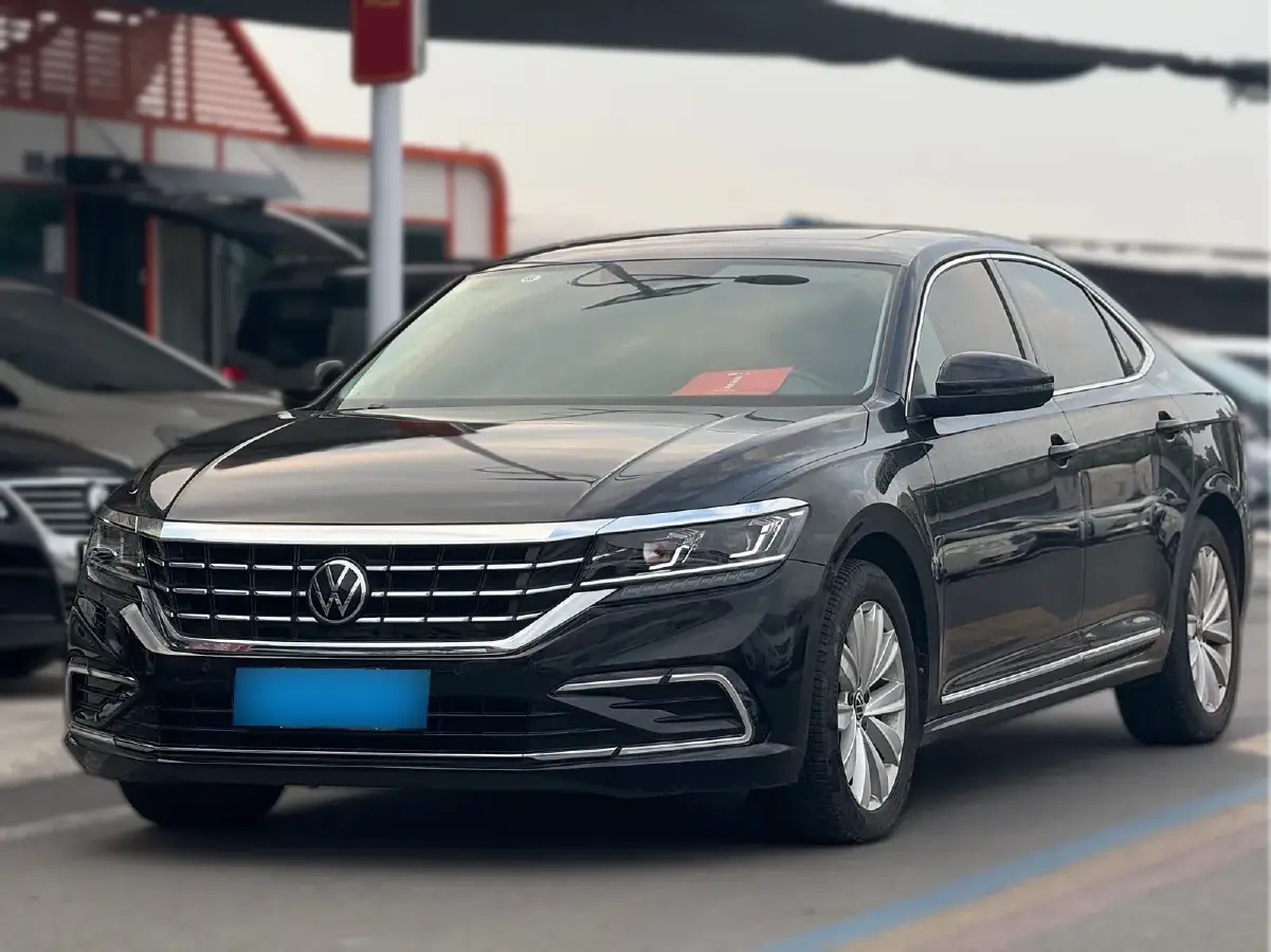 2021 Volkswagen Passat 2.0T 186HP L4 7DCT