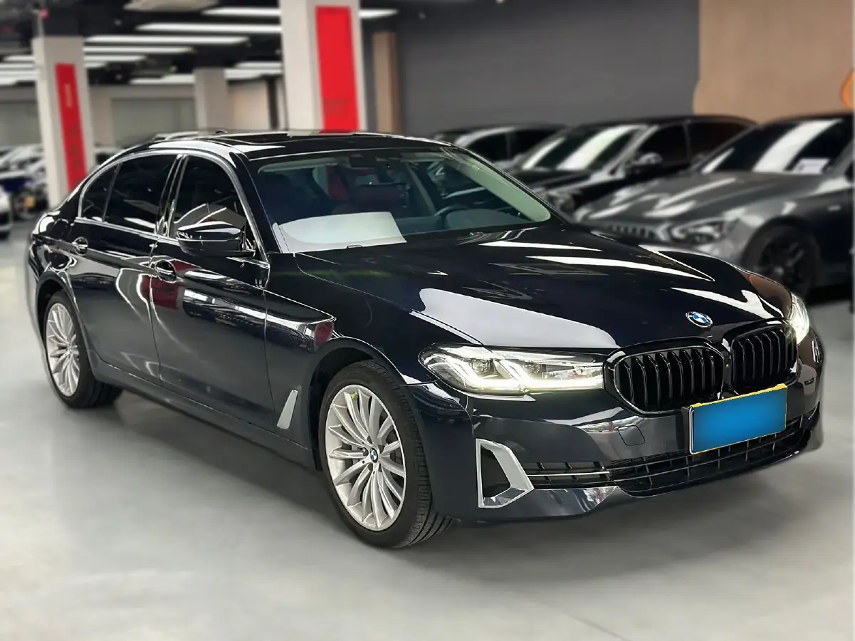 2022 BMW 5 Series 2.0T 252HP L4 8AT