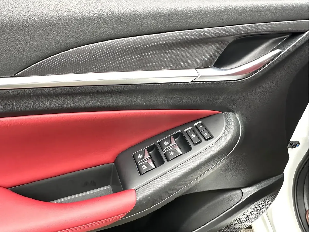 2020 ChangAn Eado 1.4T 158HP L4 7DCT,autocango,china used car exporter,china ev exporter,chinese used car exporter,chinese used ev exporter