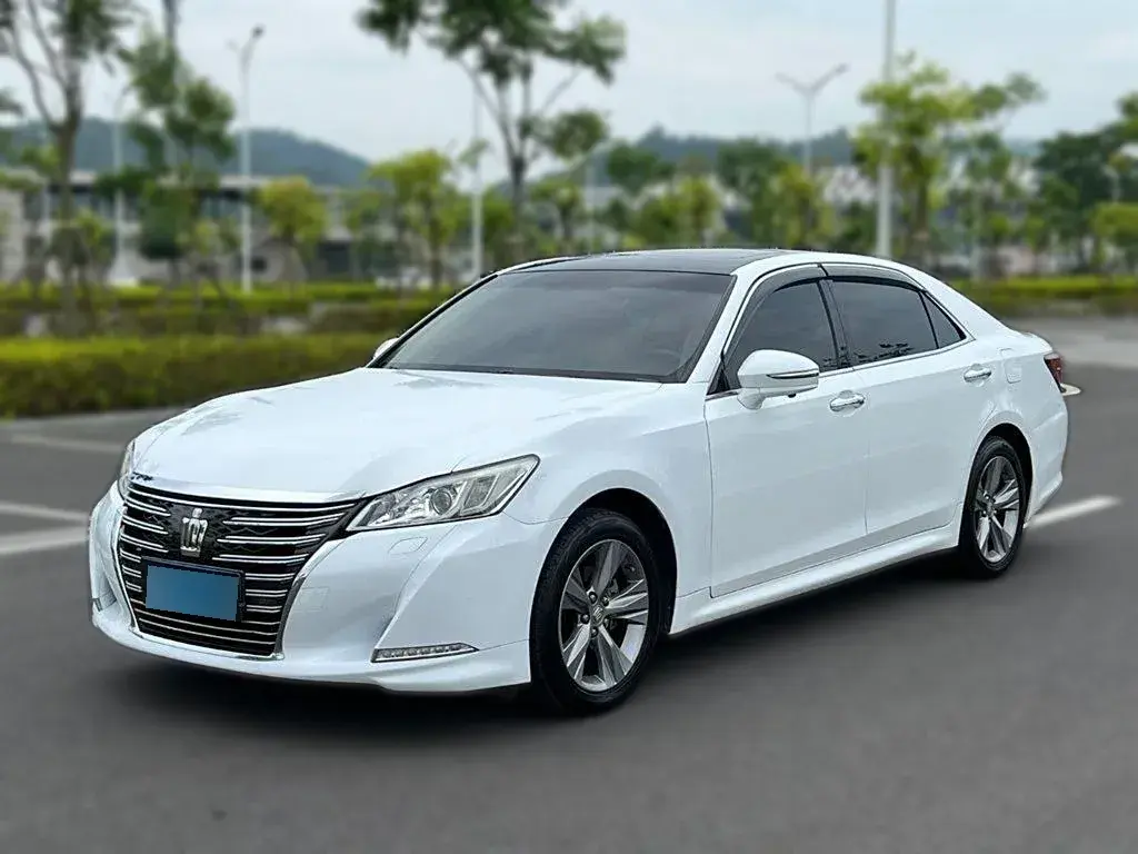 2015 Toyota Crown 2.5L 193HP V6 6AT