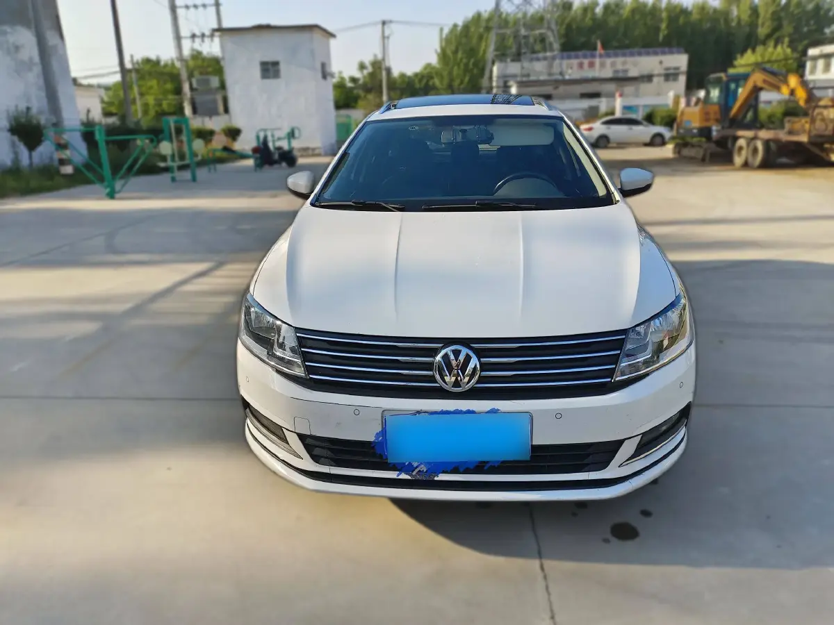 2017 Volkswagen Gran Lavida 1.2T 110HP L4 7DCT