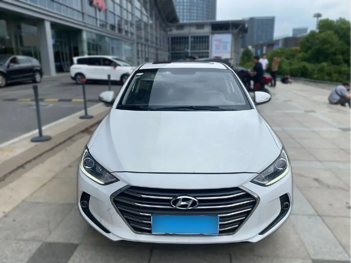 2016 Hyundai Elantra 1.6L 130HP L4 6AT