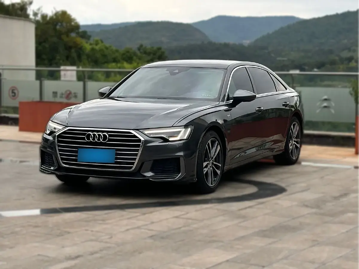 2020 Audi A6L 2.0T 190HP L4 7DCT