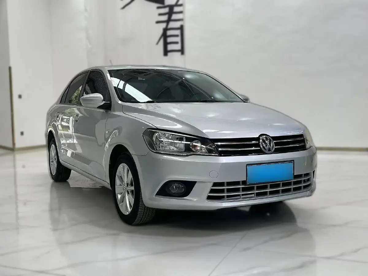 2013 Volkswagen Jetta 1.6L 110HP L4 6AT