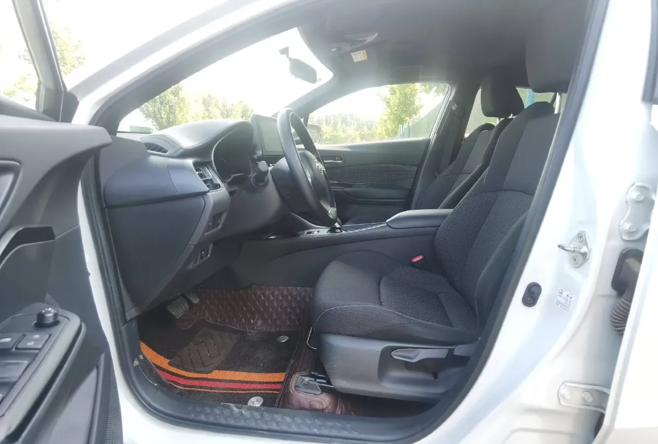 2020 Toyota C-HR EV BEV 54.3KWH,autocango,china used car exporter,china ev exporter,chinese used car exporter,chinese used ev exporter