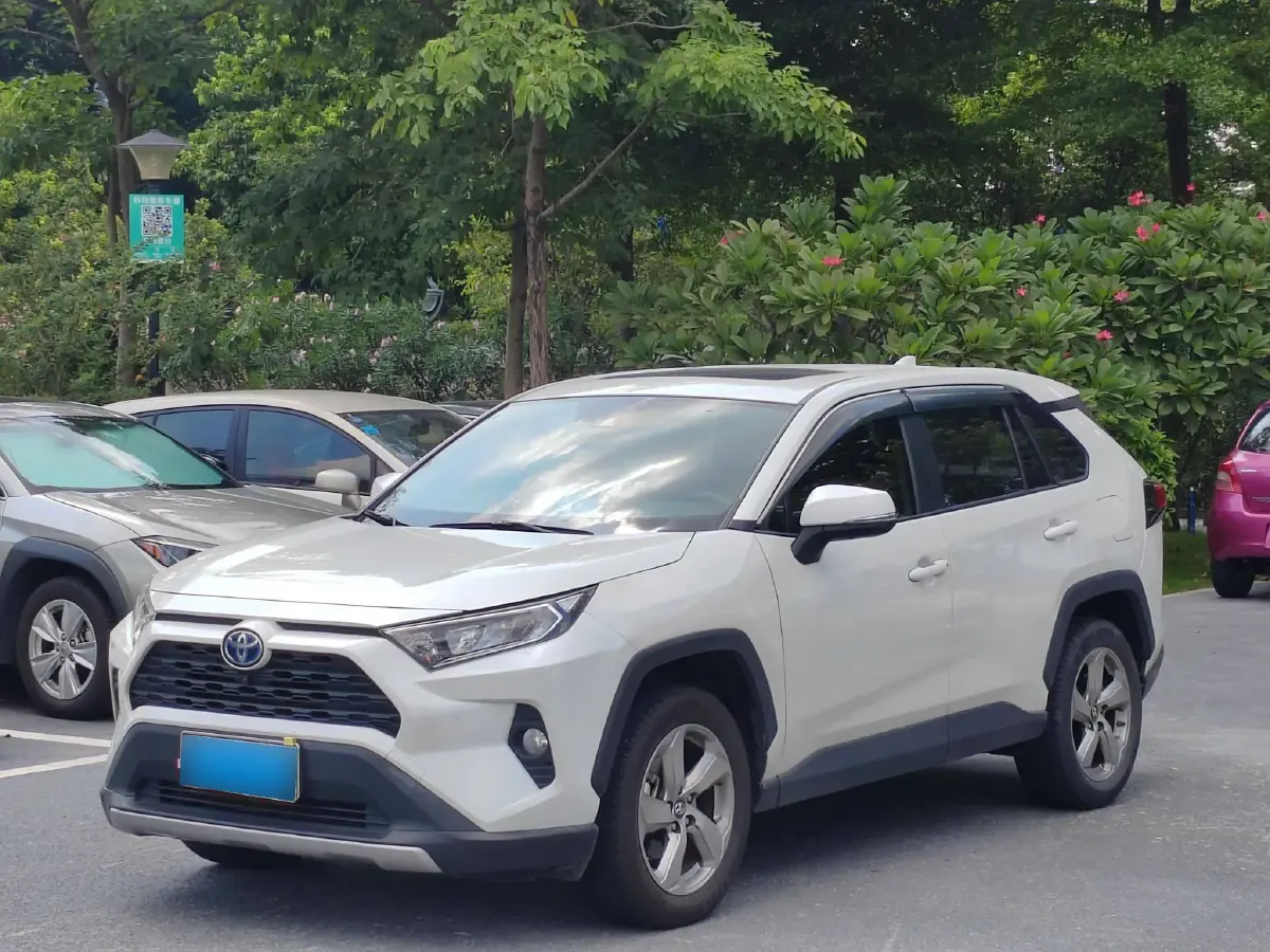 2021 Toyota RAV4 2.5L 178HP L4 E-CVT Hybrid