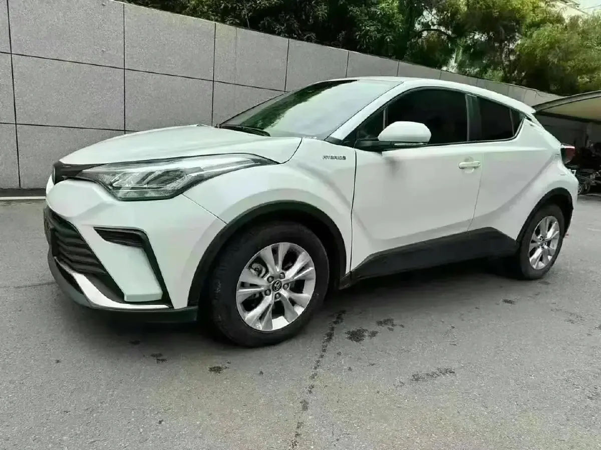 2021 Toyota Izoa 2.0L 146HP L4 E-CVT Hybrid