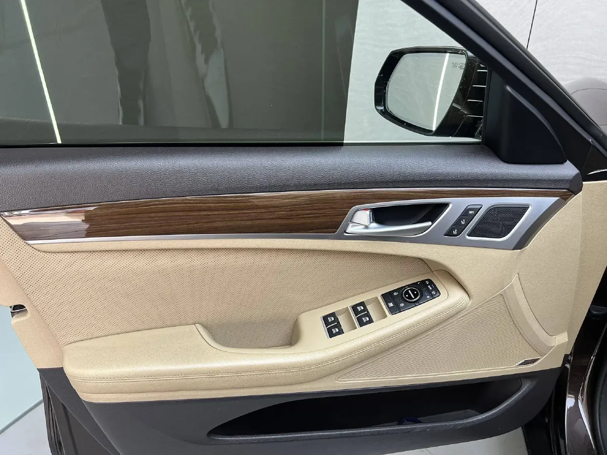 2015 Hyundai Cenesis 3.0L 257HP V6 8AT,autocango,china used car exporter,china ev exporter,chinese used car exporter,chinese used ev exporter