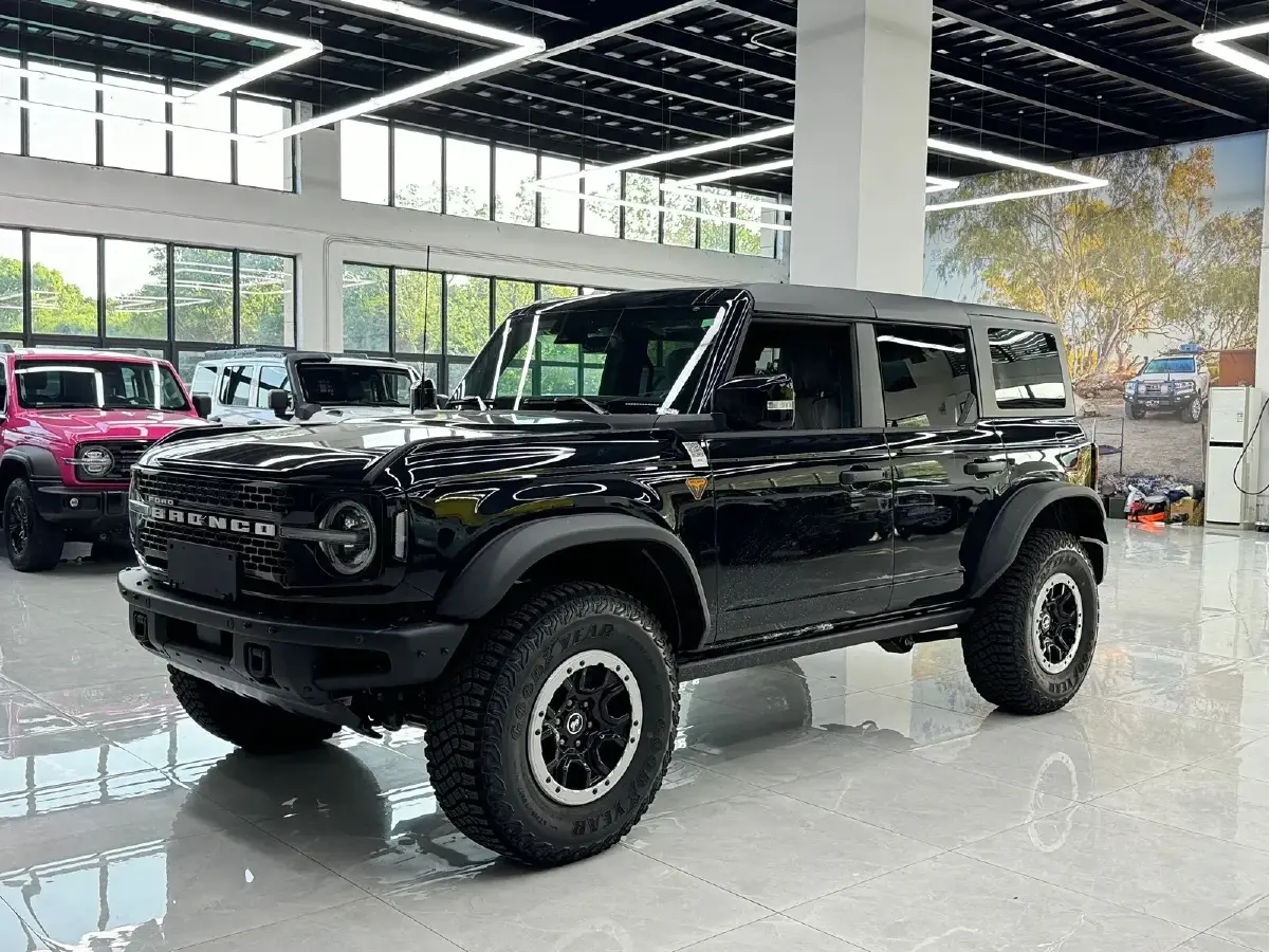 2024 Ford Bronco 2.3T 275HP L4 10AT