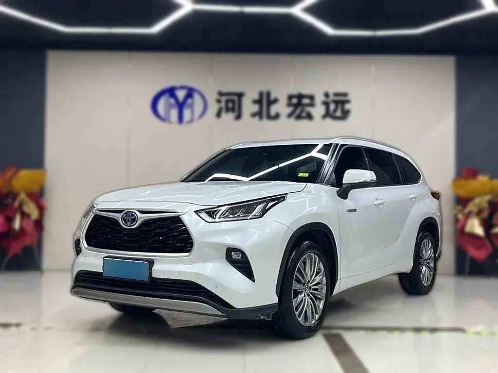 2022 Toyota Highlander 2.5L 192HP L4 E-CVT Hybrid