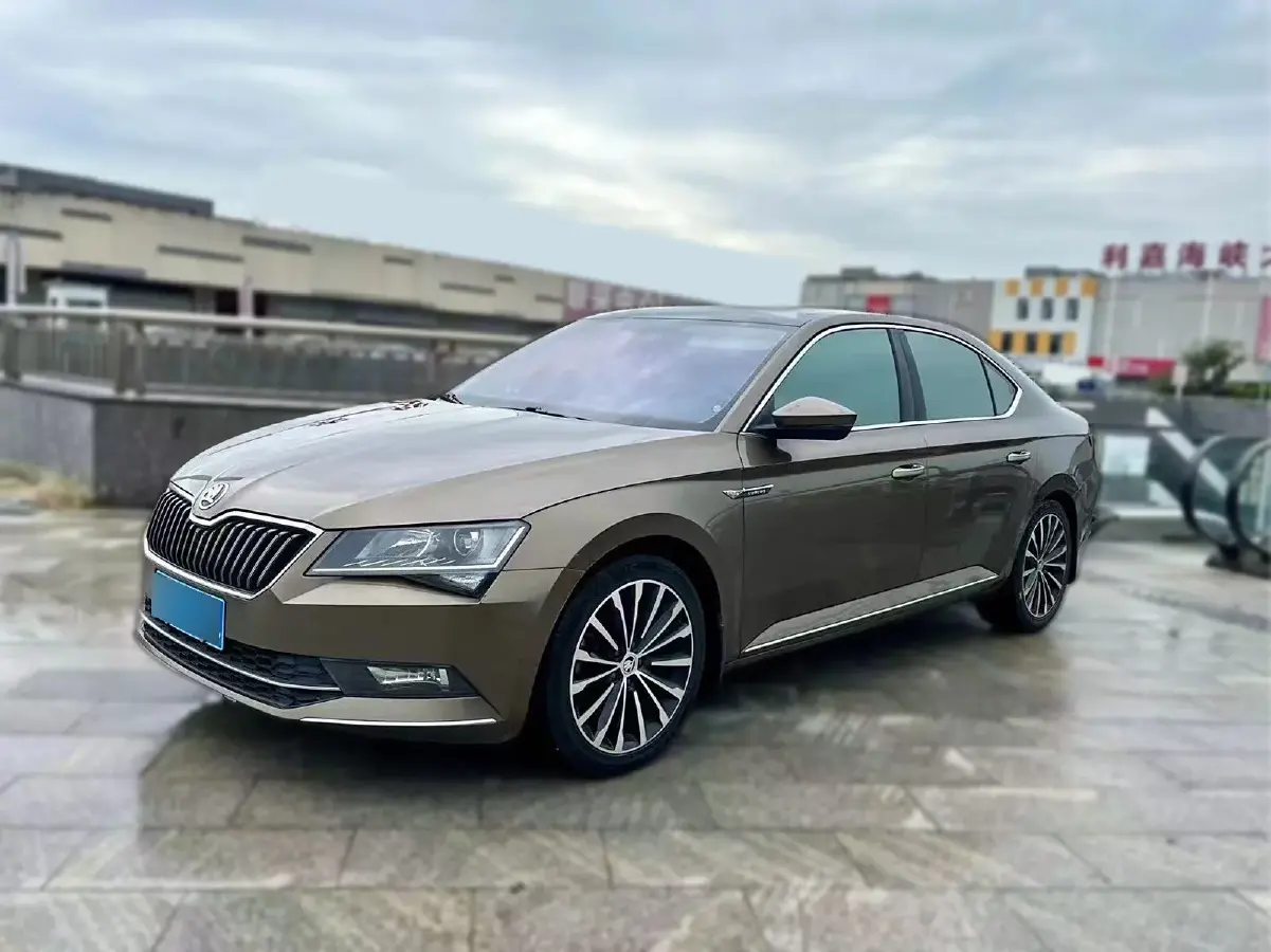 2018 Skoda Superb 1.8T 180HP L4 7DCT