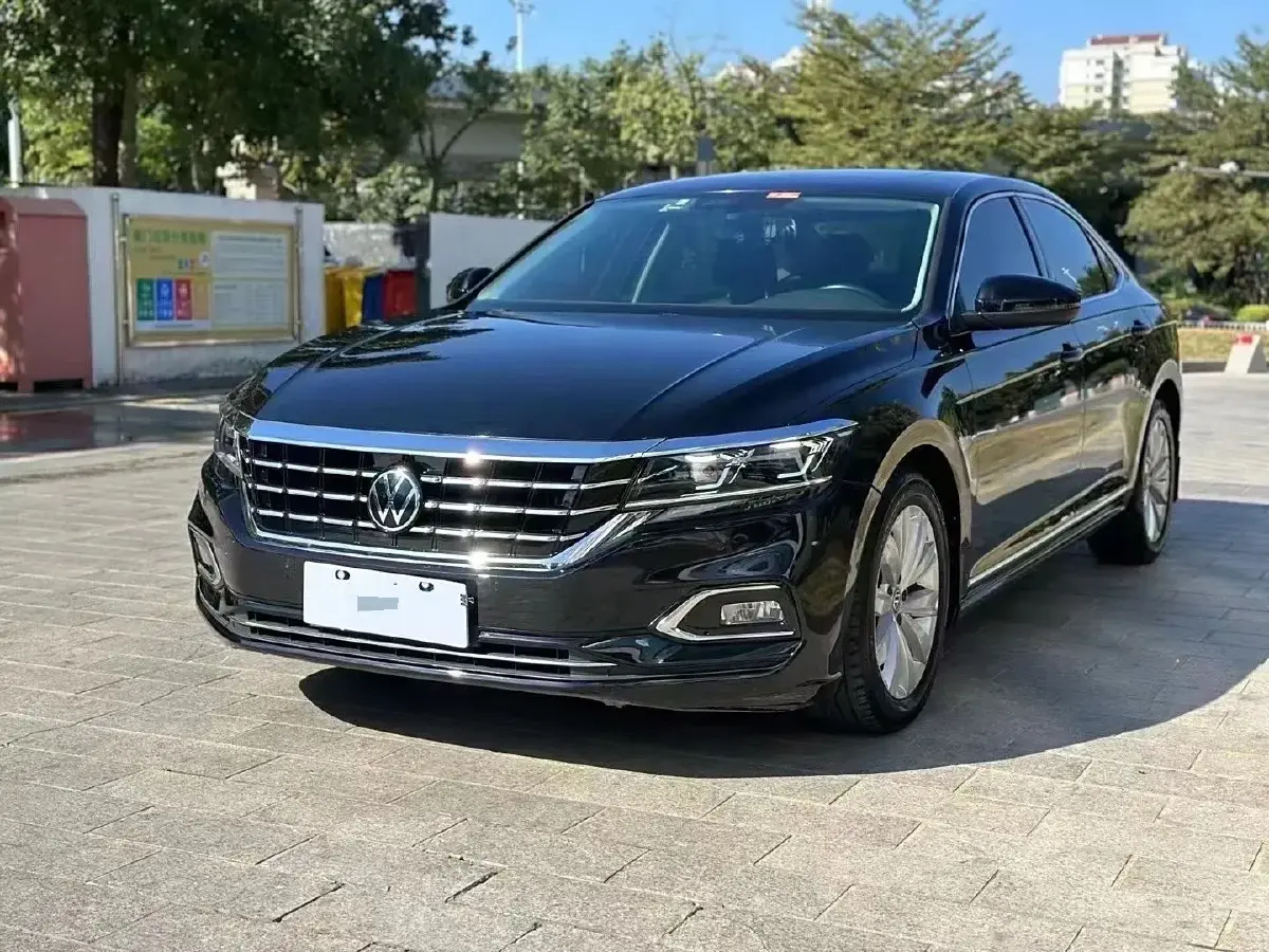 2019 Volkswagen Passat 2.0T 186HP L4 7DCT