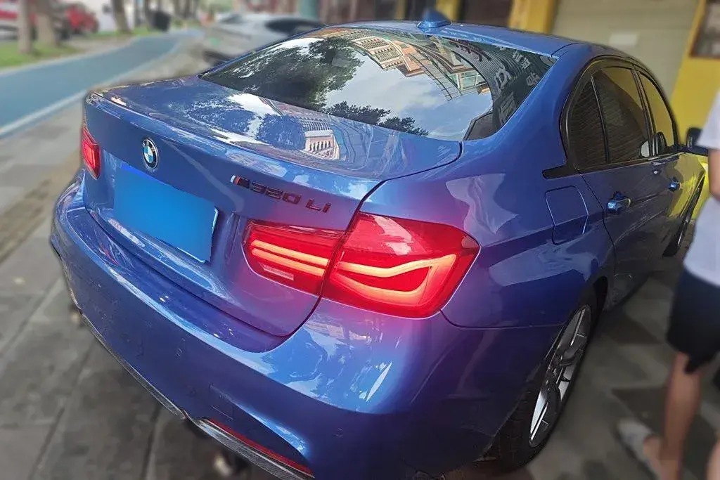 2018 BMW 3 Series 2.0T 184HP L4 8AT