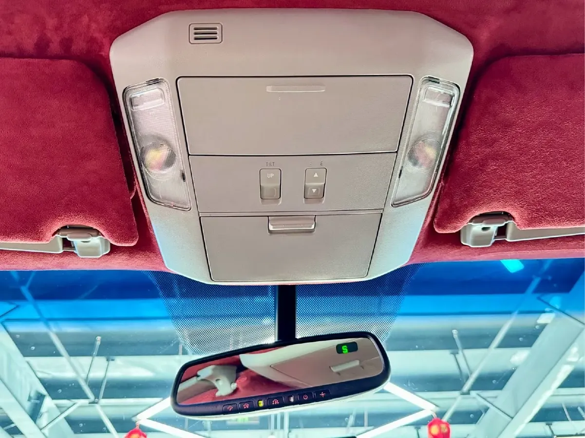 2010 Toyota Sequoia 5.7L 386HP V8 6AT,autocango,china used car exporter,china ev exporter,chinese used car exporter,chinese used ev exporter