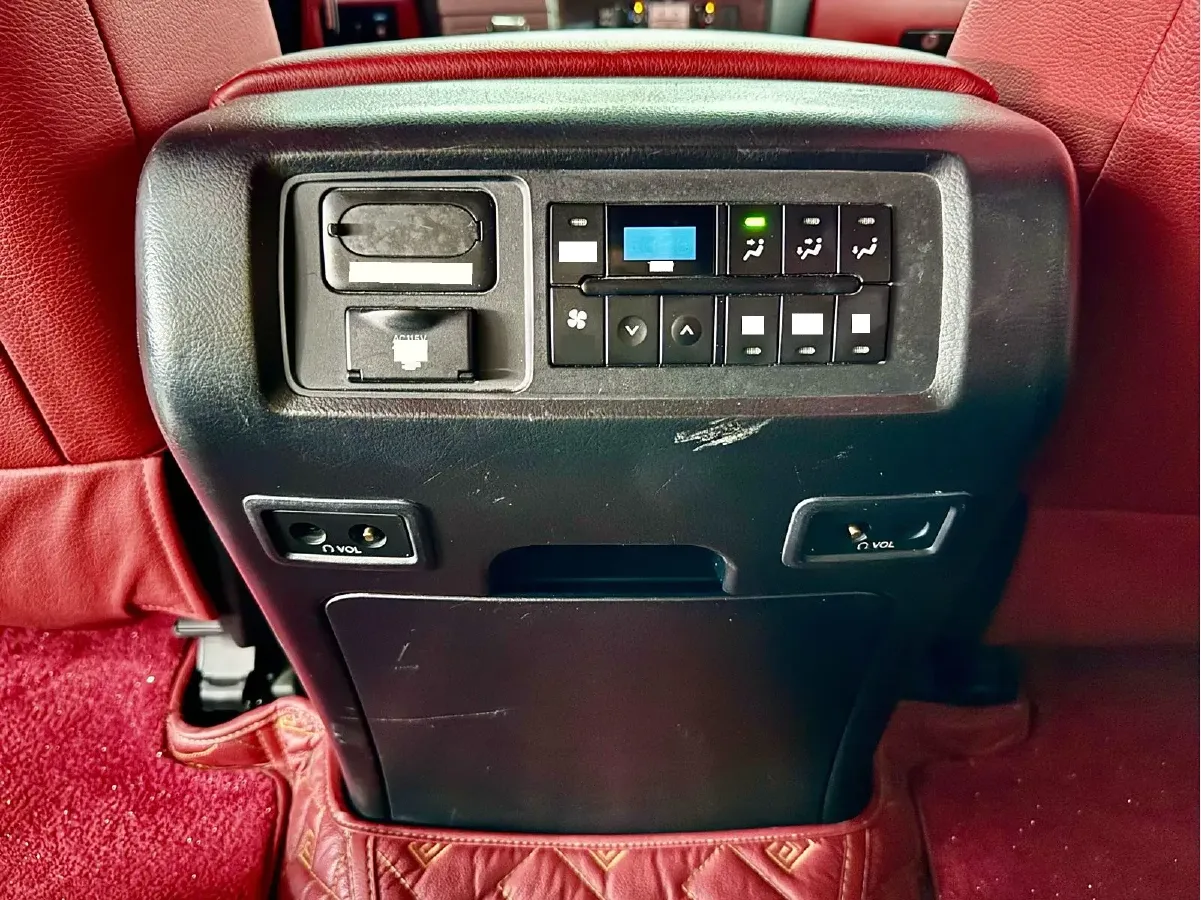 2010 Toyota Sequoia 5.7L 386HP V8 6AT,autocango,china used car exporter,china ev exporter,chinese used car exporter,chinese used ev exporter