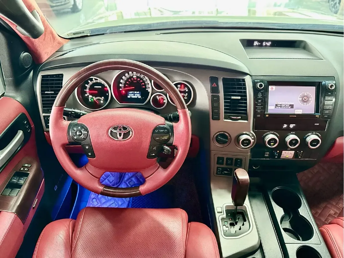 2010 Toyota Sequoia 5.7L 386HP V8 6AT,autocango,china used car exporter,china ev exporter,chinese used car exporter,chinese used ev exporter