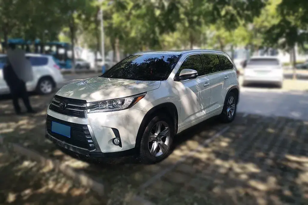 2018 Toyota Highlander 2.0T 220HP L4 6AT