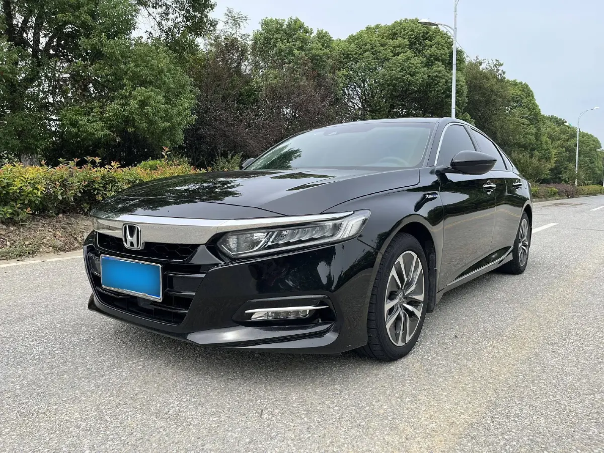 2018 Honda Accord 2.0L 146HP L4 E-CVT Hybrid