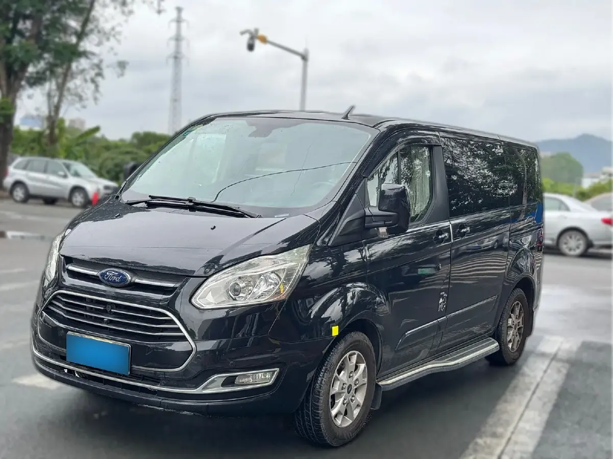 2017 Ford Tourneo 2.0T 203HP L4 6AT