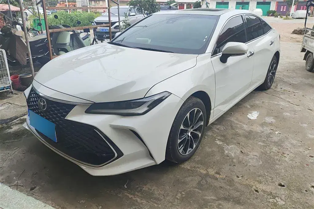 2023 Toyota Avalon 2.5L 207HP L4 8AT