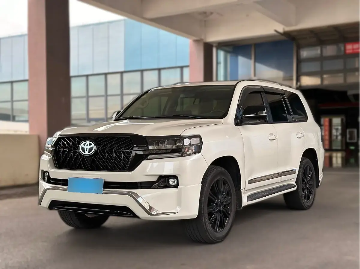 2015 Toyota Land Cruiser 4.0L 275HP V6 5AT