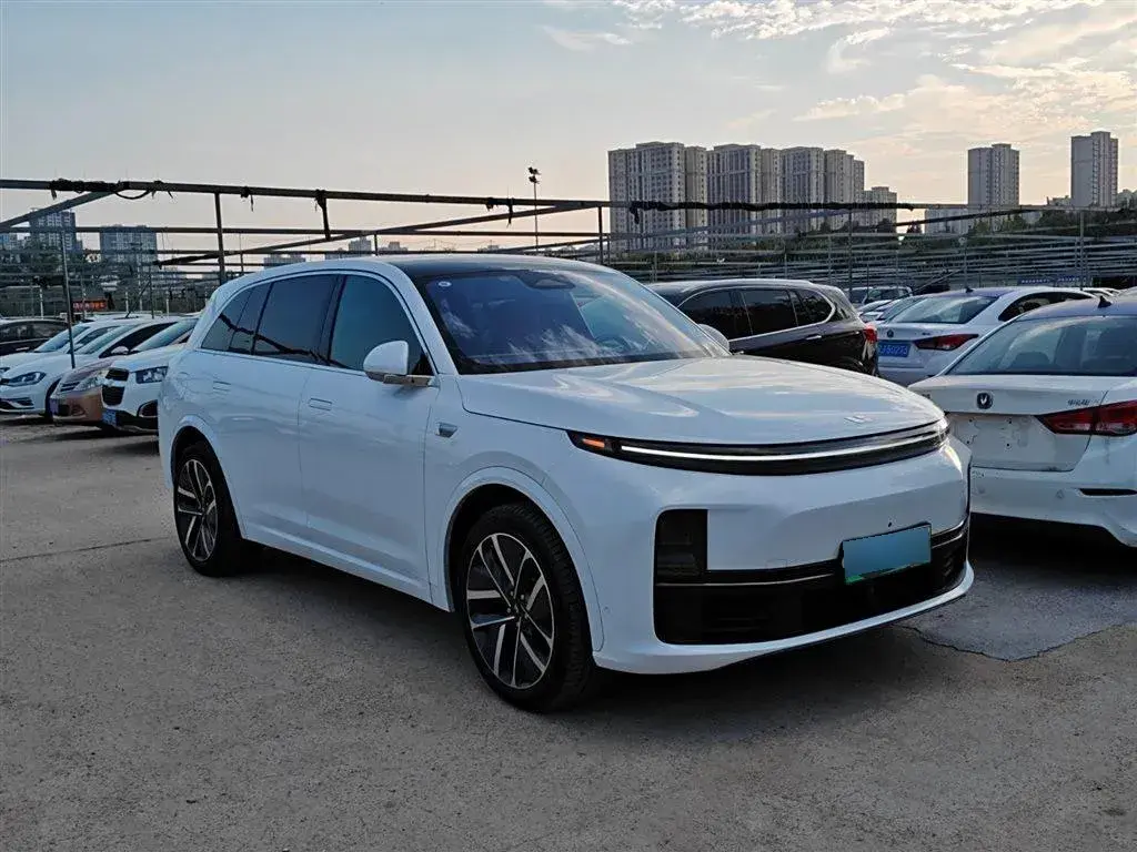 2023 Li L7 Range Extended 154HP REEV 40.9KWH