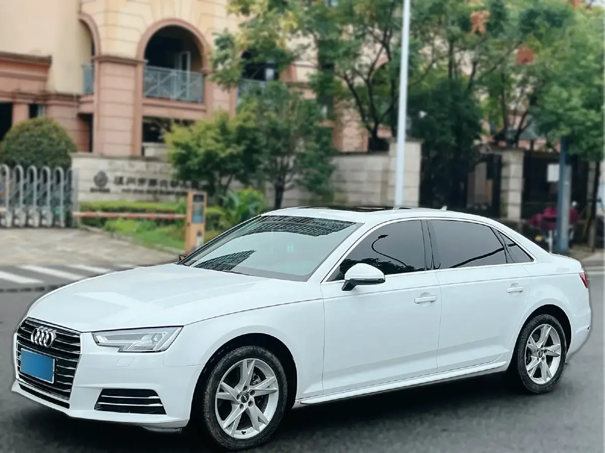 2018 Audi A4L 2.0T 190HP L4 7DCT