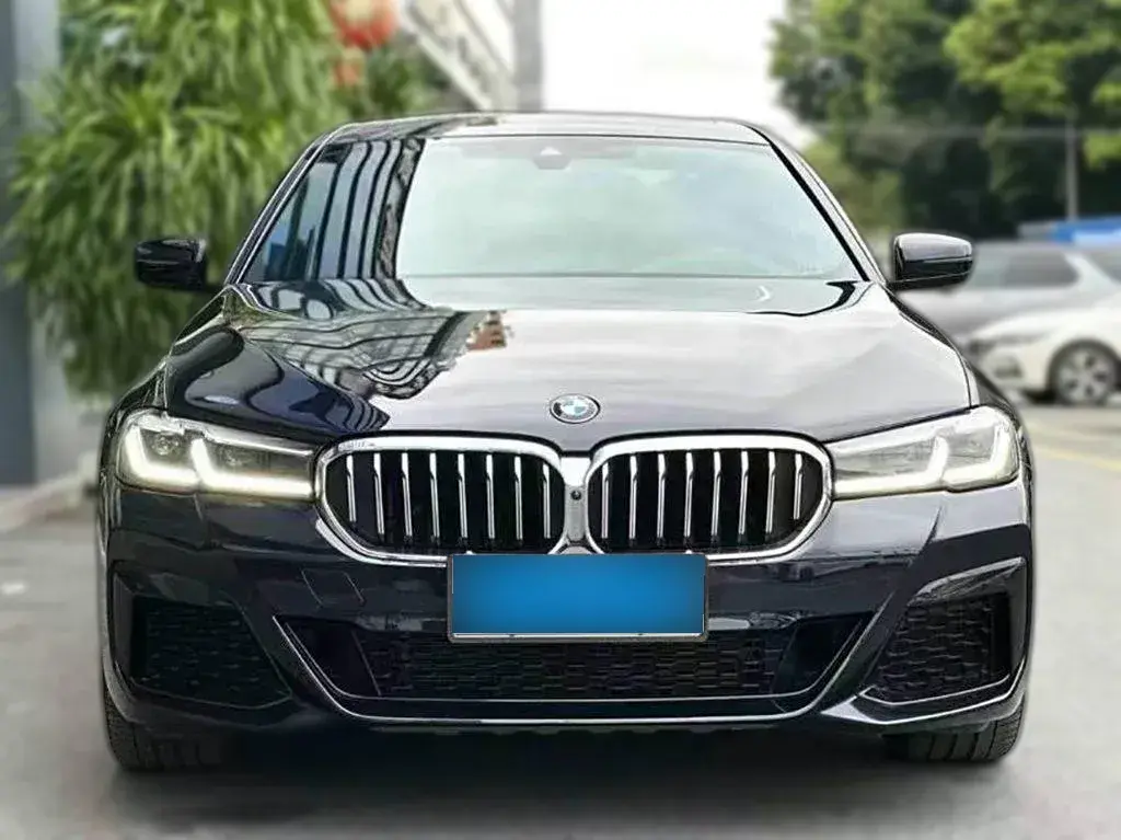 2022 BMW 5 Series 2.0T 252HP L4 8AT