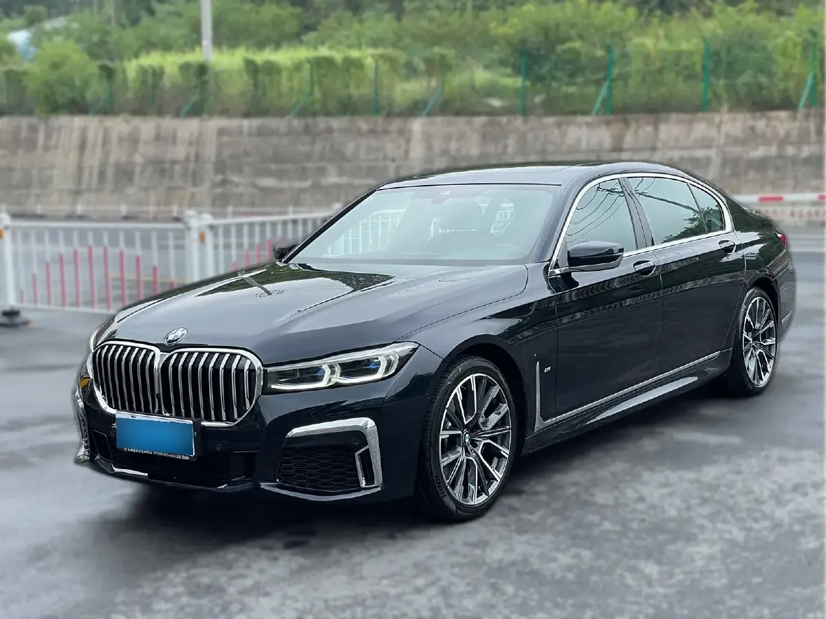 2021 BMW 7 Series 3.0T 340HP L6 8AT