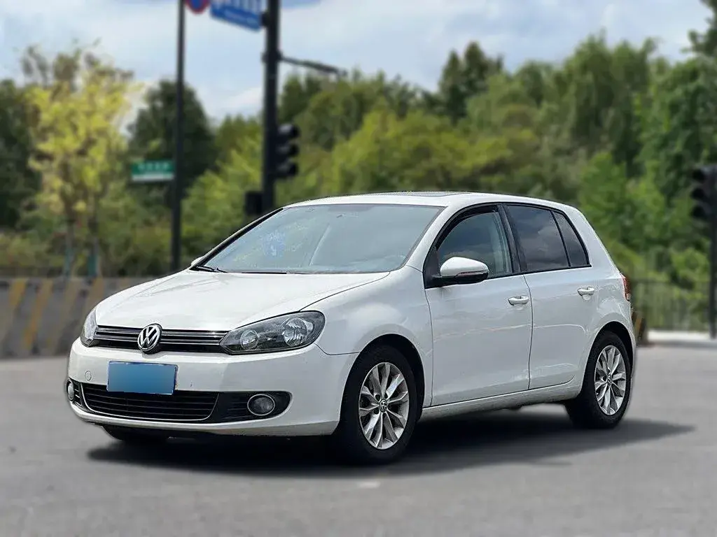 2012 Volkswagen Golf 1.4T 131HP L4 7DCT