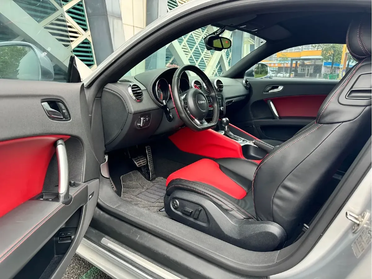 2011 Audi TTS 2.0T 272HP L4 6DCT,autocango,china used car exporter,china ev exporter,chinese used car exporter,chinese used ev exporter