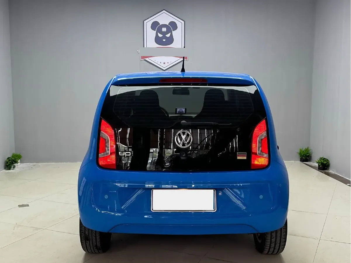 2015 Volkswagen up! 1.0L 75HP L3 5AMT,autocango,china used car exporter,china ev exporter,chinese used car exporter,chinese used ev exporter