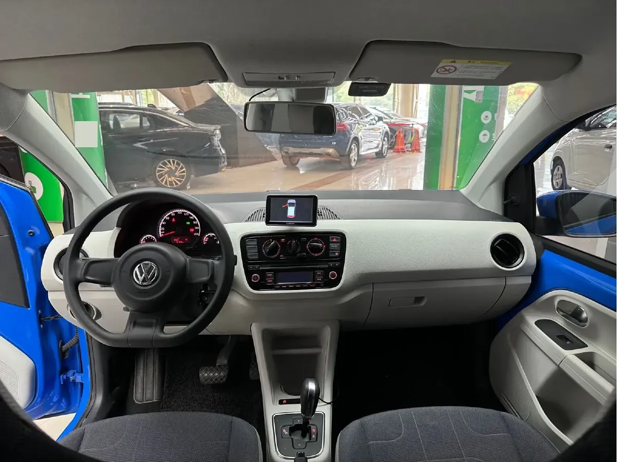2015 Volkswagen up! 1.0L 75HP L3 5AMT,autocango,china used car exporter,china ev exporter,chinese used car exporter,chinese used ev exporter