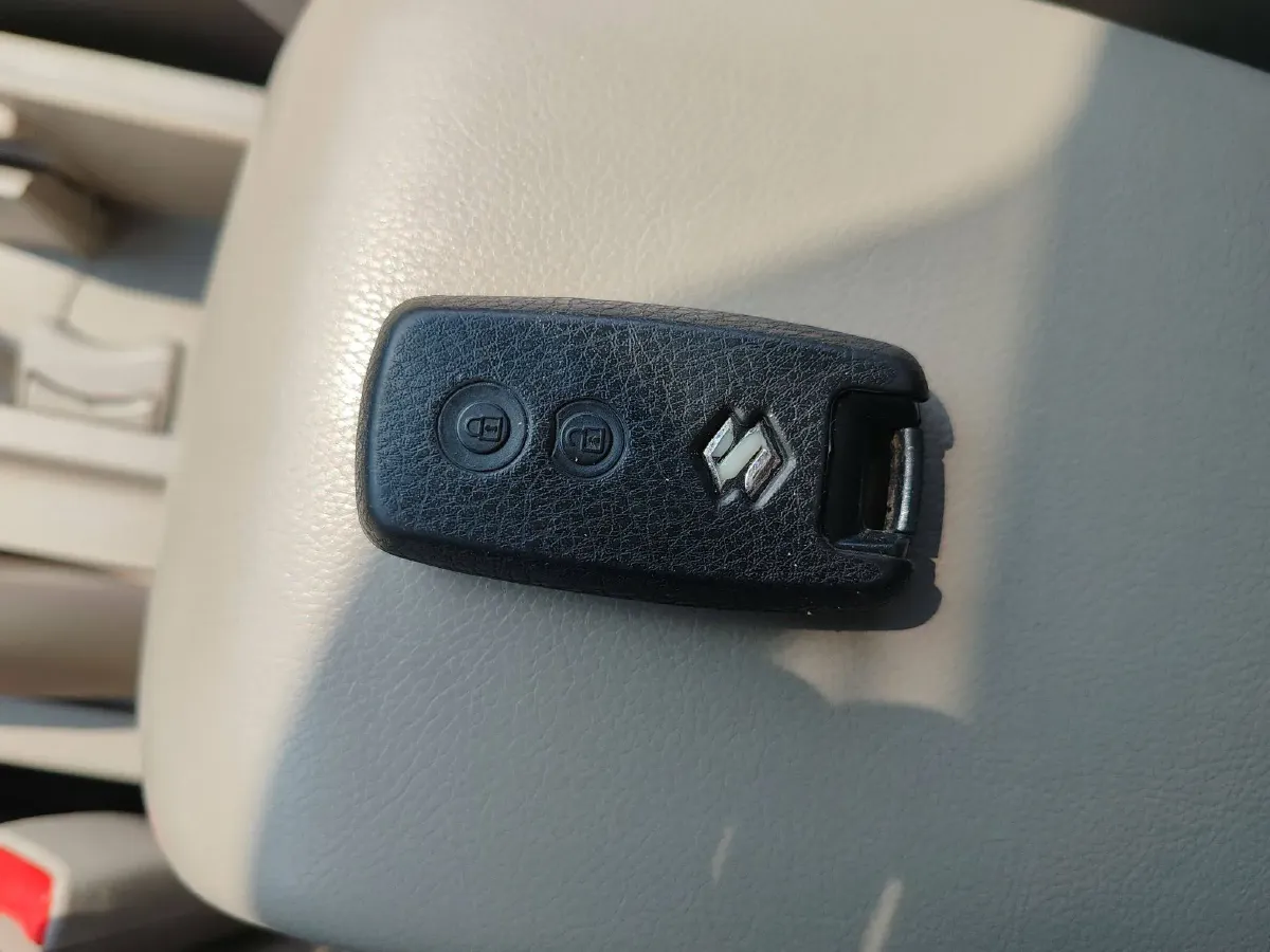 2011 Suzuki Grand Vitara 2.4L 166HP L4 4AT,autocango,china used car exporter,china ev exporter,chinese used car exporter,chinese used ev exporter