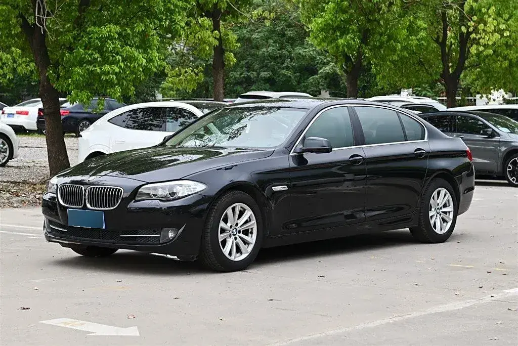 2011 BMW 5 Series 2.5L 204HP L6 8AT