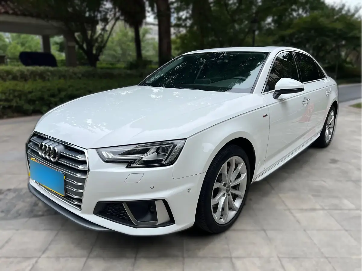 2019 Audi A4L 2.0T 190HP L4 7DCT