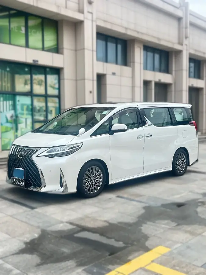 2015 Toyota Alphard 3.5L 275HP V6 6AT