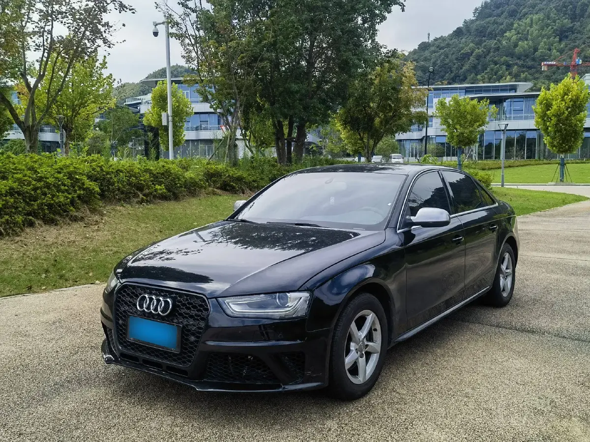 2015 Audi A4L 2.0T 180HP L4 CVT