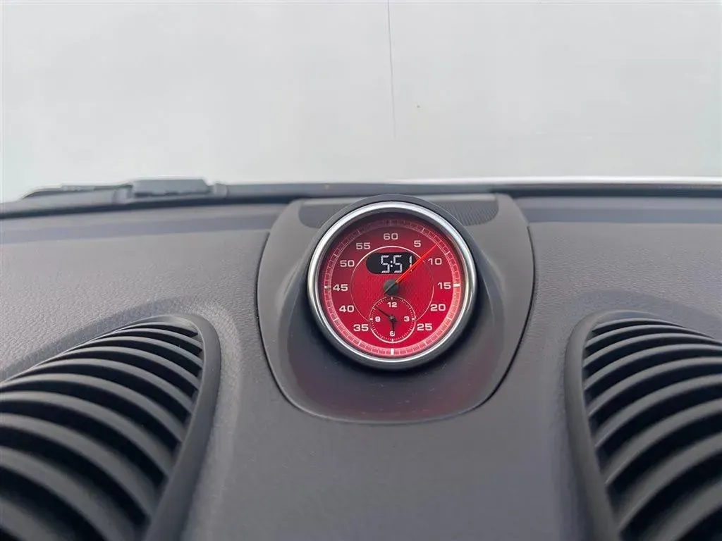 2022 Porsche 718 2.0T 300HP H4 7DCT,autocango,china used car exporter,china ev exporter,chinese used car exporter,chinese used ev exporter